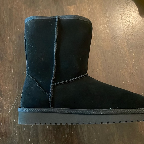 Black koolaburra boots size 5 never been worn! - Picture 1 of 5